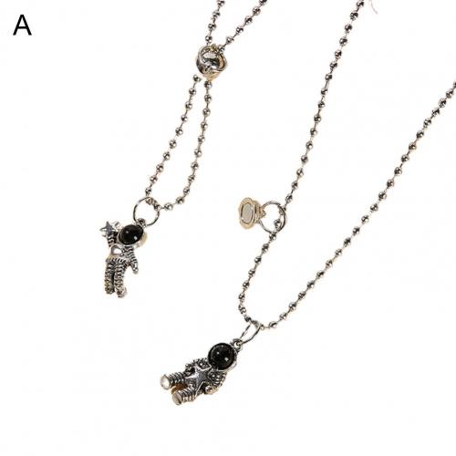 1 Pair Creative Spaceman Shape Necklace Magnet Stylish Alloy Pendant Necklace for Couple Accessories  2021 New