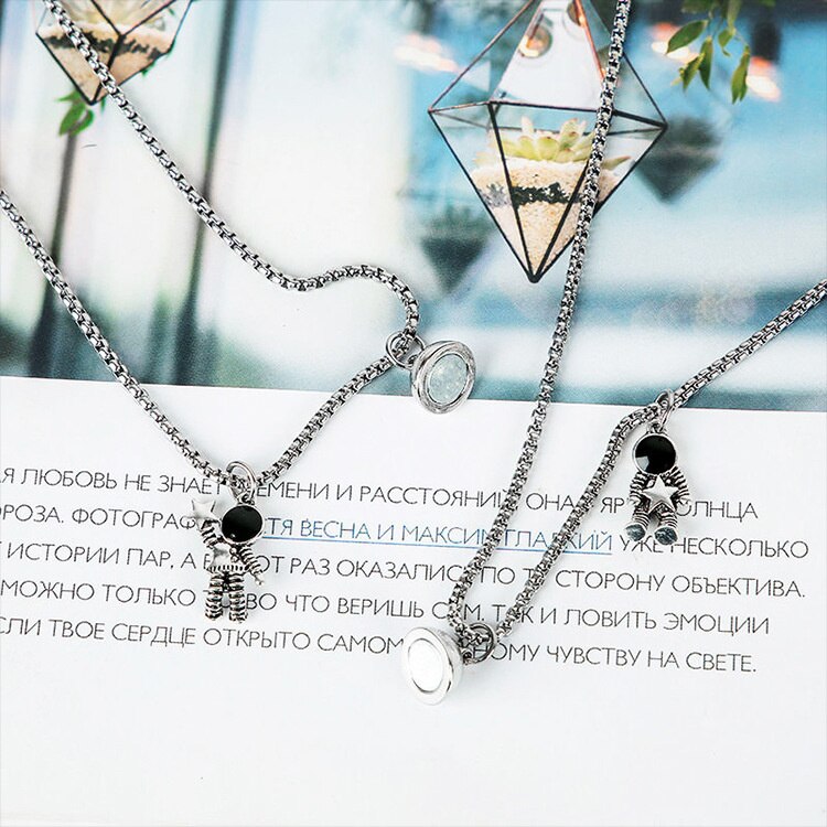 1 Pair Magnetic Attraction Necklace Punk Hip Hop Couples Matching Pendant Girlfriend Clavicle Chain Women Paired Chain Girl Gift