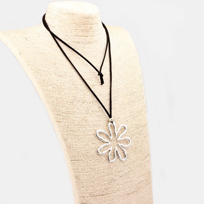 1 Pcs  Open Craft Abstract Large Flower Pendant Necklace Black Faux Suede Cord Chain Long Chain Necklace