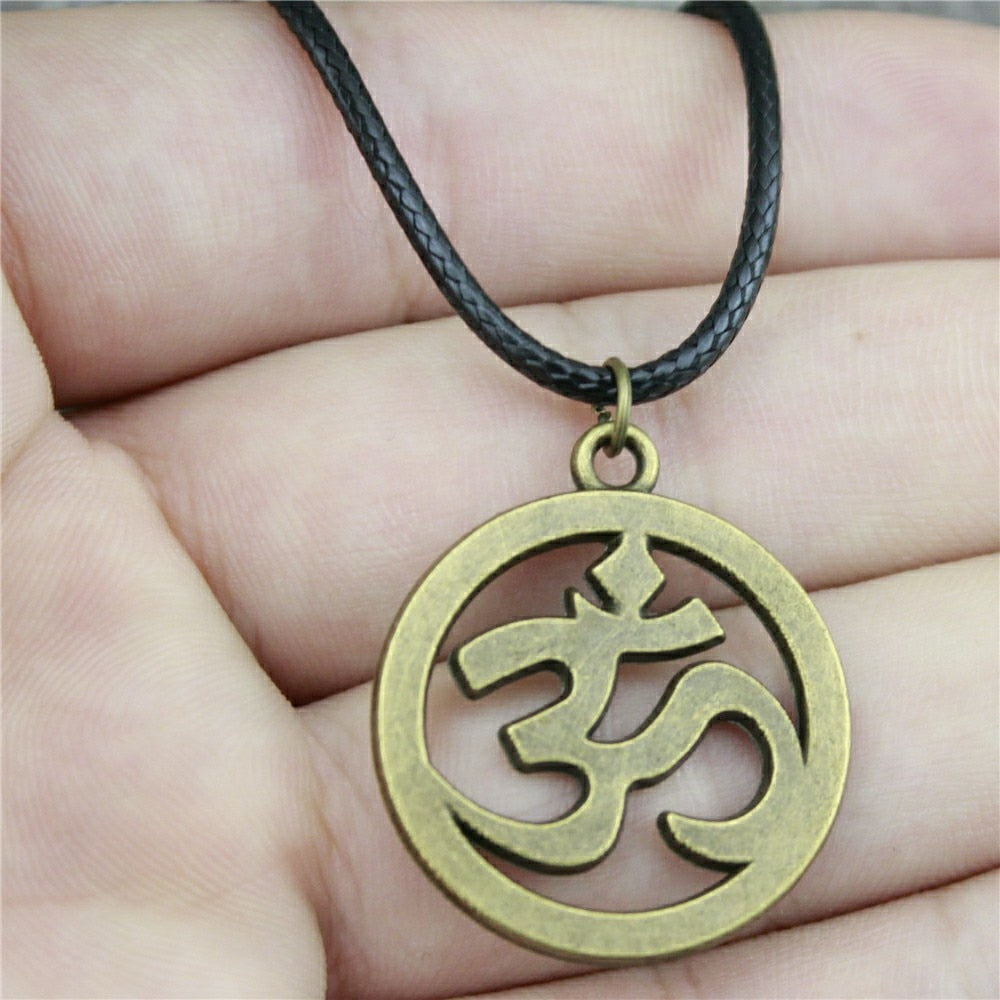 1 Piece 25mm Om Sign Necklace Pendant For Women Leather Chain Necklace 2 Colors Antique Bronze Silver Plated Color