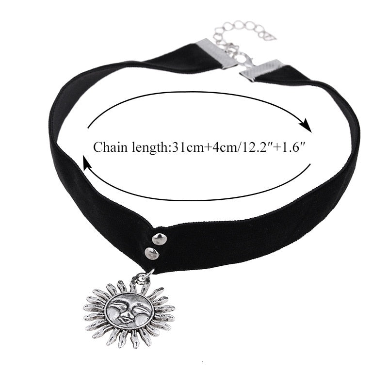 1PCs Vintage Women Gothic Leon The Professional Mathilda Necklace Girls Black Velvet Ribbon Retro Sun Shaped Choker Necklace