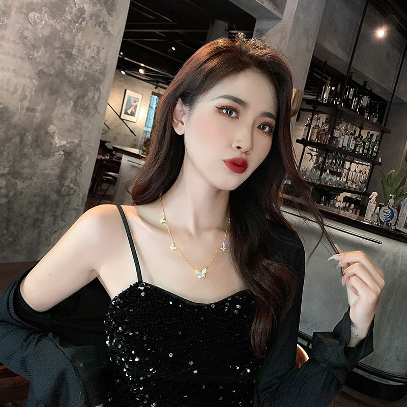 2022 Korea Design Jewelry Exquisite Copper Inlaid Zircon Butterfly Pendant Sexy Female Clavicle Necklace