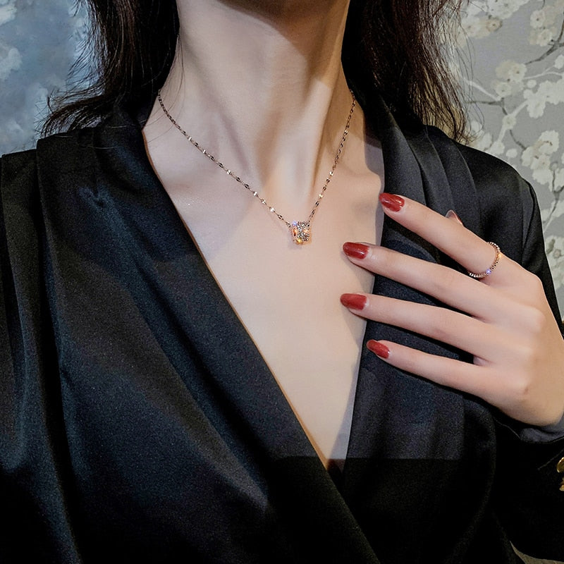2022 Korean design jewelry titanium steel round zircon simple daily wild female clavicle necklace