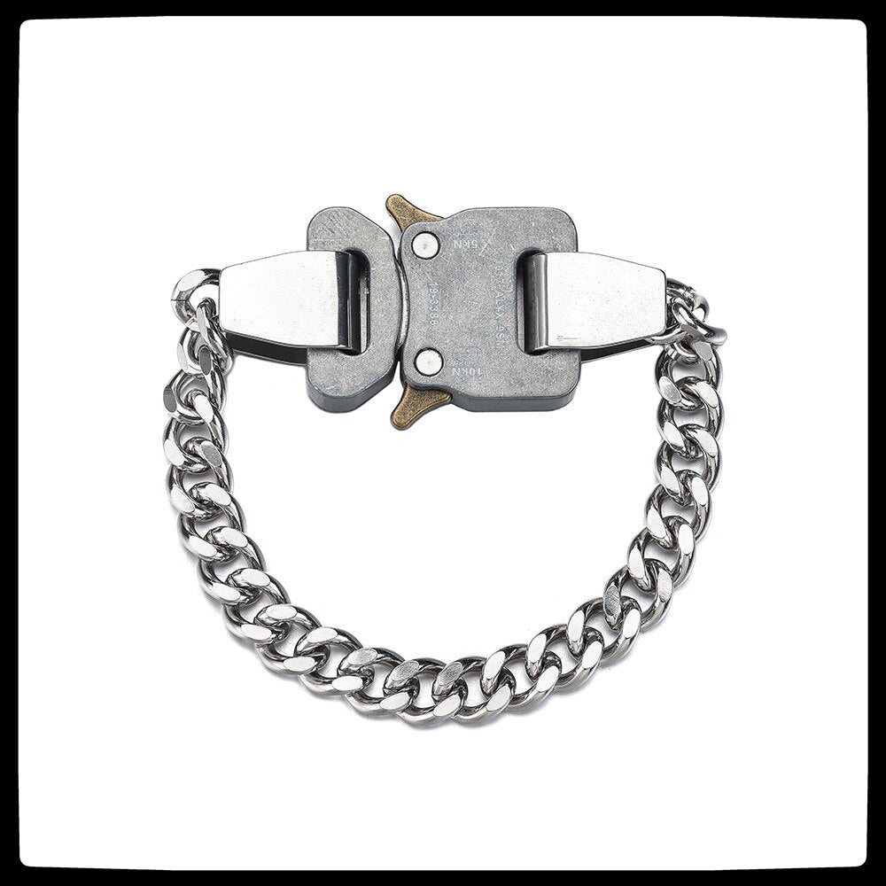 2021  1017 ALYX 9SM Punk Lock Lightning Hero Hip Hop Acrylic Metal Chain Splicing Necklace For Men Women Girls Party Jewelry