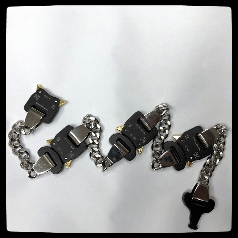 2021  1017 ALYX 9SM Punk Lock Lightning Hero Hip Hop Acrylic Metal Chain Splicing Necklace For Men Women Girls Party Jewelry