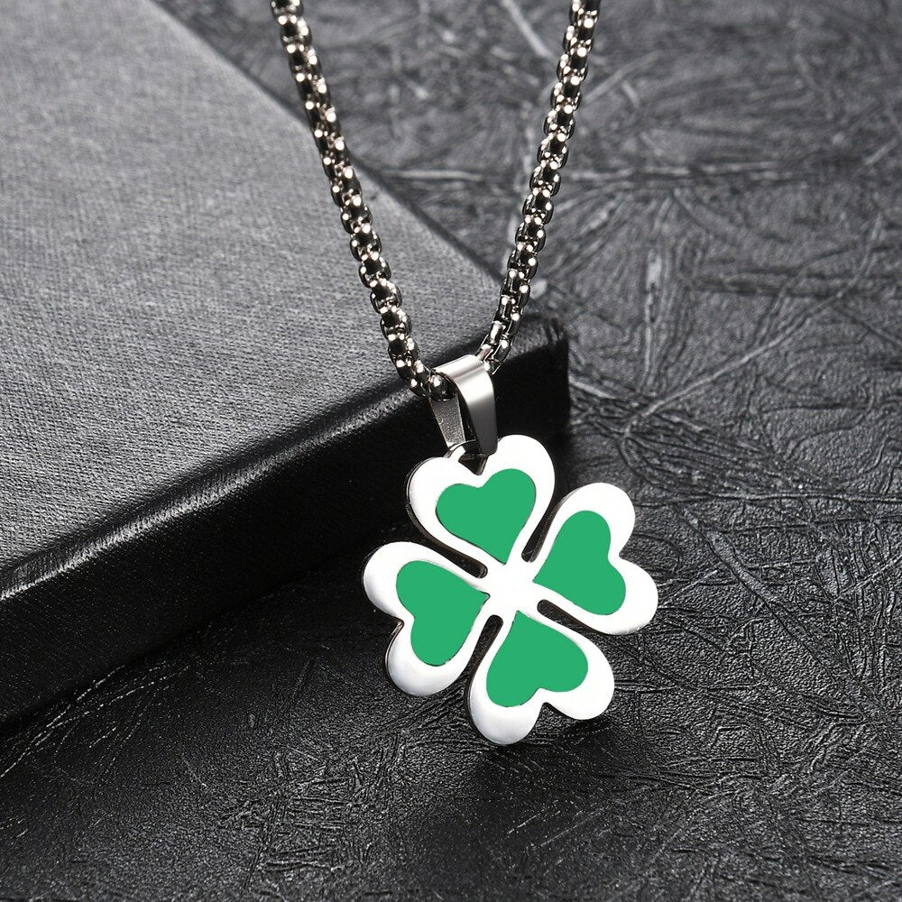 Anime Tokyo Revengers Hinata Tachibana Necklace Four Leaf Pendant Necklace for Women Girls Choker Bead Chain Jewelry