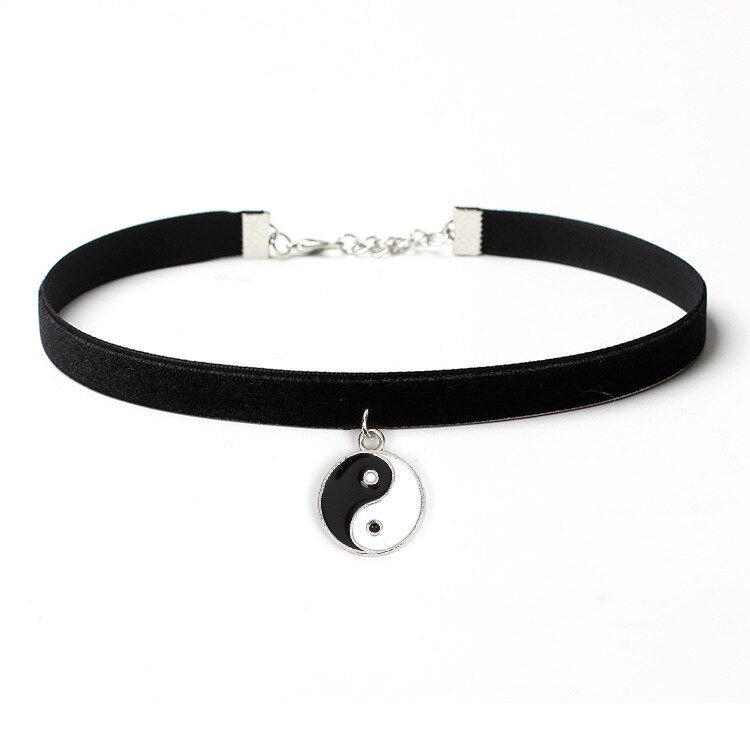 Black Punk Gothic Chokers Necklaces for women Flower Velvet Lace Chokers Lady Geometric Collar Necklaces Pendant Jewelry