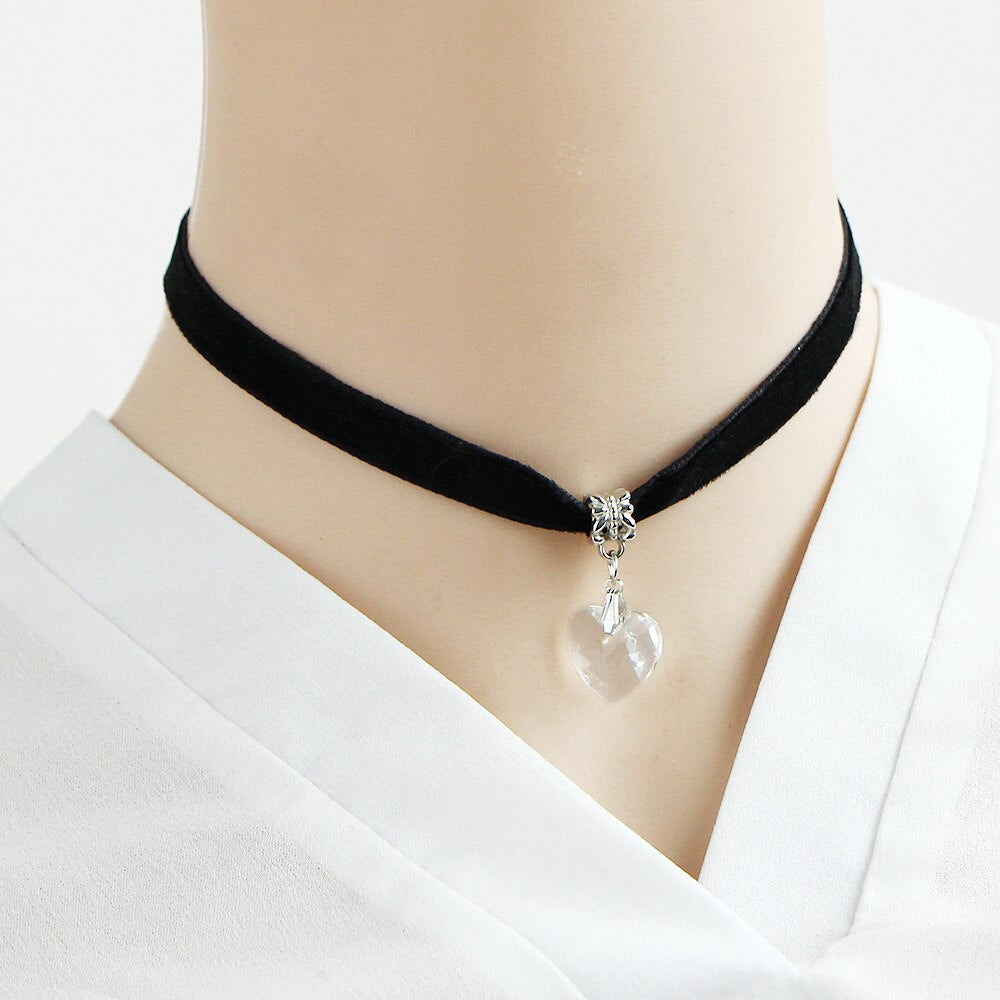 Cute Girls Black Velvet Gothic Choker Necklace For Women Heart Crystal Pendant Ribbon Necklace Female Wedding Jewelry Party Gift