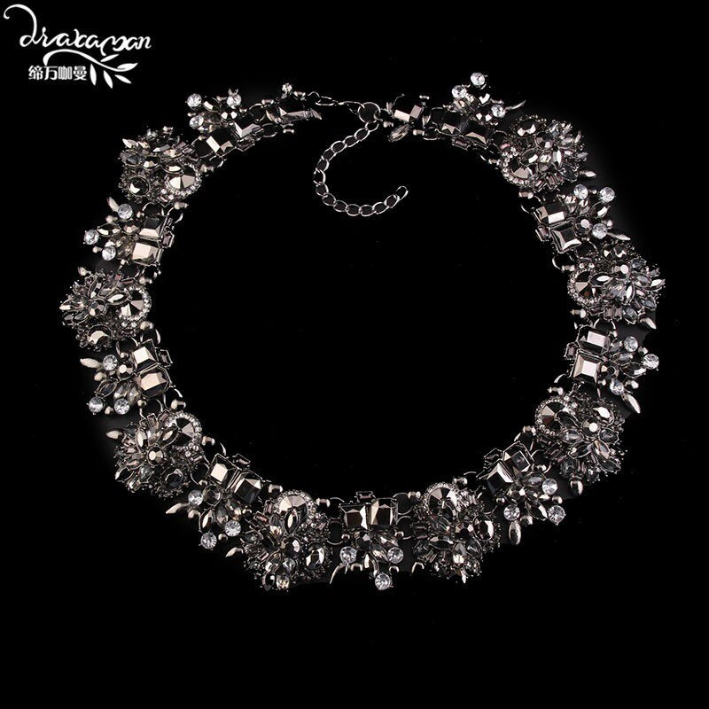 Dvacaman Brand HotHandmade Crystal Choker Necklace Women Flower Statement Necklace Engagement Show Party Jewelry O5