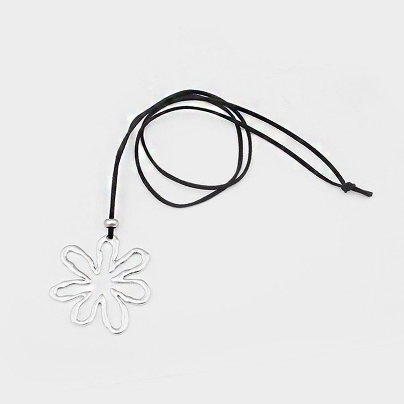 1 Pcs  Open Craft Abstract Large Flower Pendant Necklace Black Faux Suede Cord Chain Long Chain Necklace