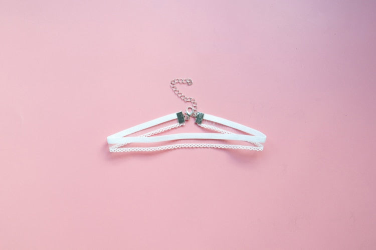 HUANZHI 2021 Sweet  Wavy Flower White Lace Imitation Pearl Pendant Clavicle Chain Choker Necklace for Women Wedding Jewelry