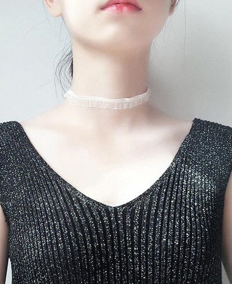 HUANZHI 2021 Sweet  Wavy Flower White Lace Imitation Pearl Pendant Clavicle Chain Choker Necklace for Women Wedding Jewelry