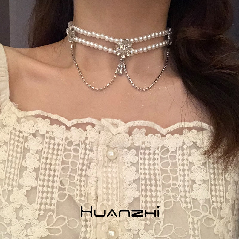 HUANZHI 2021 Korean Palace Style Shiny Flower Pearl Drip Shape Pendant Elegant Necklace for Women Girl Party Wedding Jewelry
