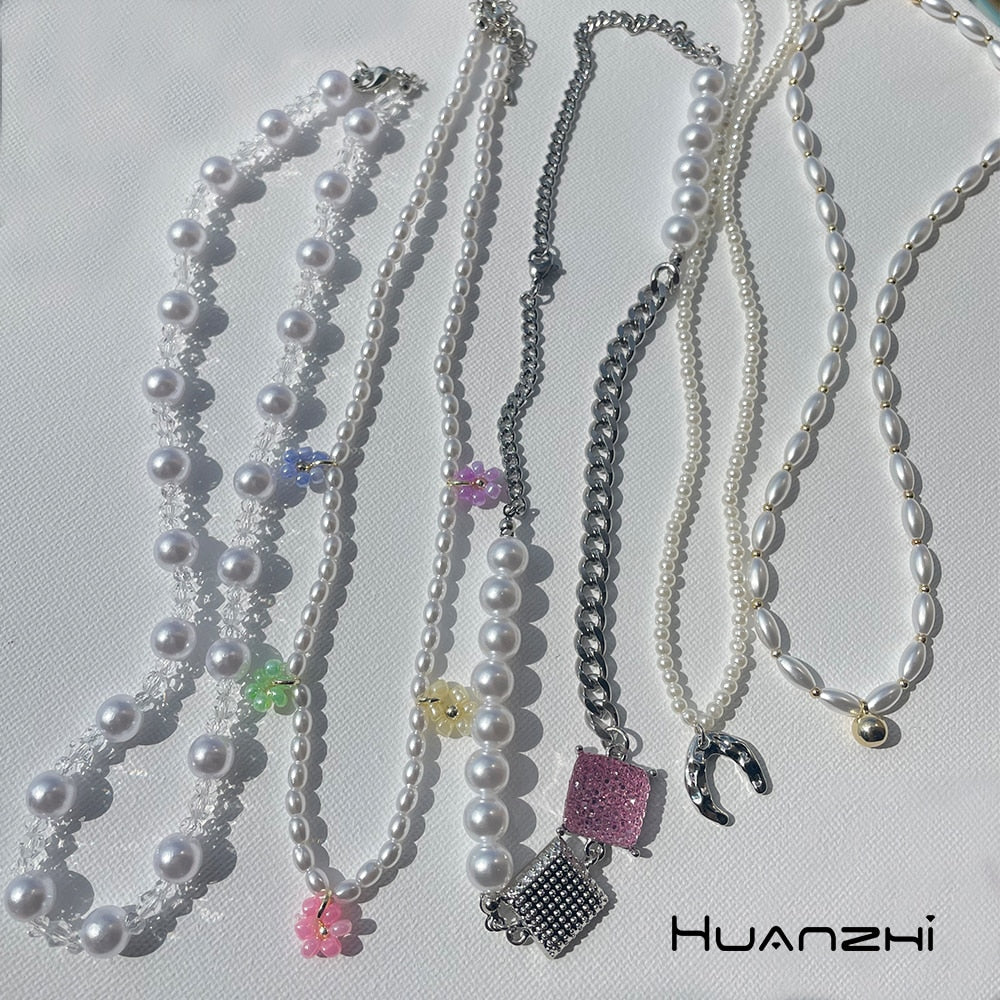 HUANZHI 2022 Vintage Colourful Pearl Choker Resin Flower Transparent Beads Pink Crystal Necklace for Women Wedding Jewelry