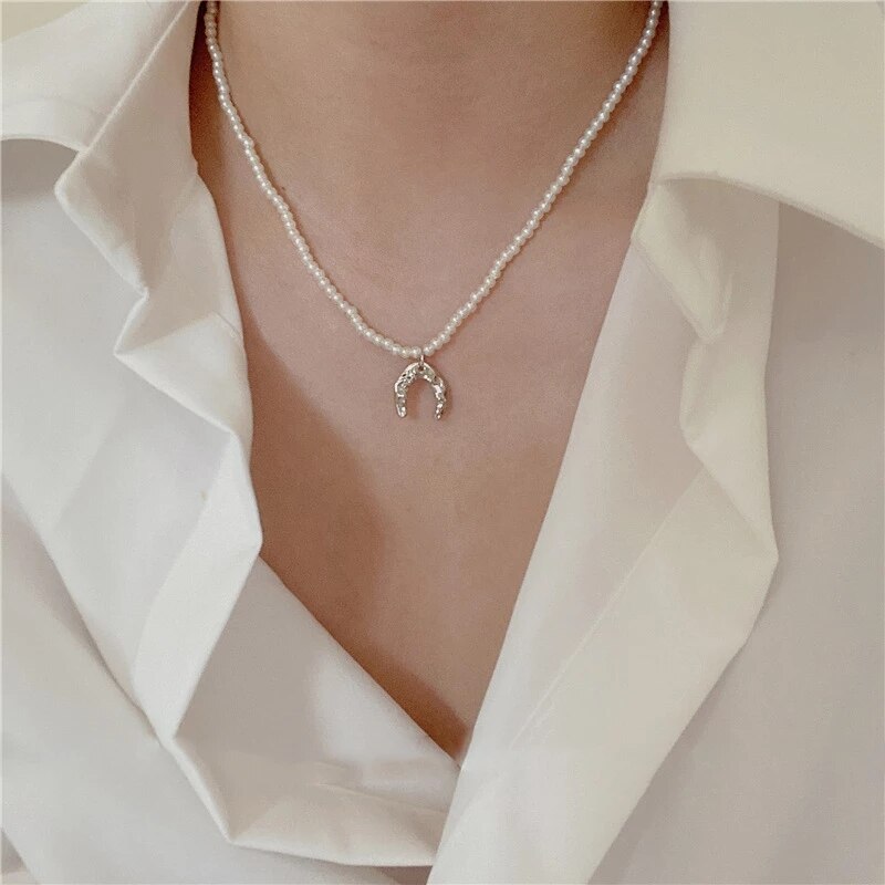HUANZHI 2022 Vintage Colourful Pearl Choker Resin Flower Transparent Beads Pink Crystal Necklace for Women Wedding Jewelry