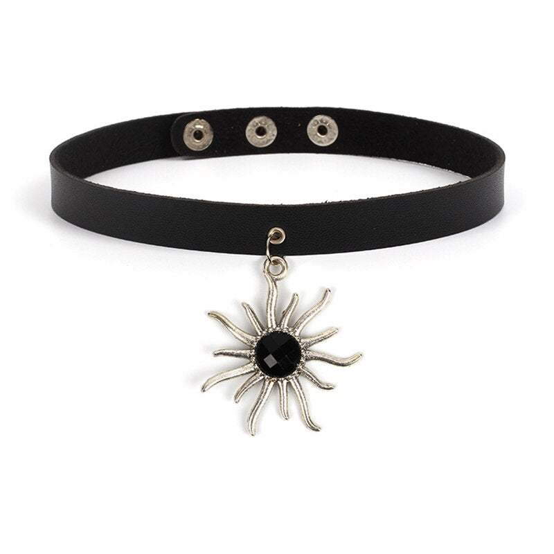 Harajuku Geometric Love Chocker Dark Black Collar Retro Black Leather Neckband Clavicle Goth Necklace Rock Jewelry Gifts