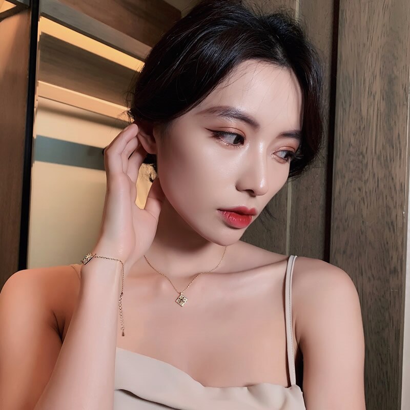 selling jewelry generous square micro inlaid zircon pendant necklace elegant everyday versatile necklace for women