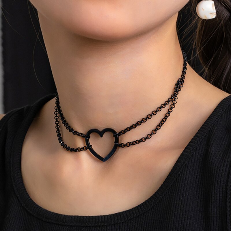 IngeSight.Z Sexy Goth Black Spray-Painted Heart Choker Necklace for Women Halloween Punk Rock Metal Link Clavicle Chain Jewelry