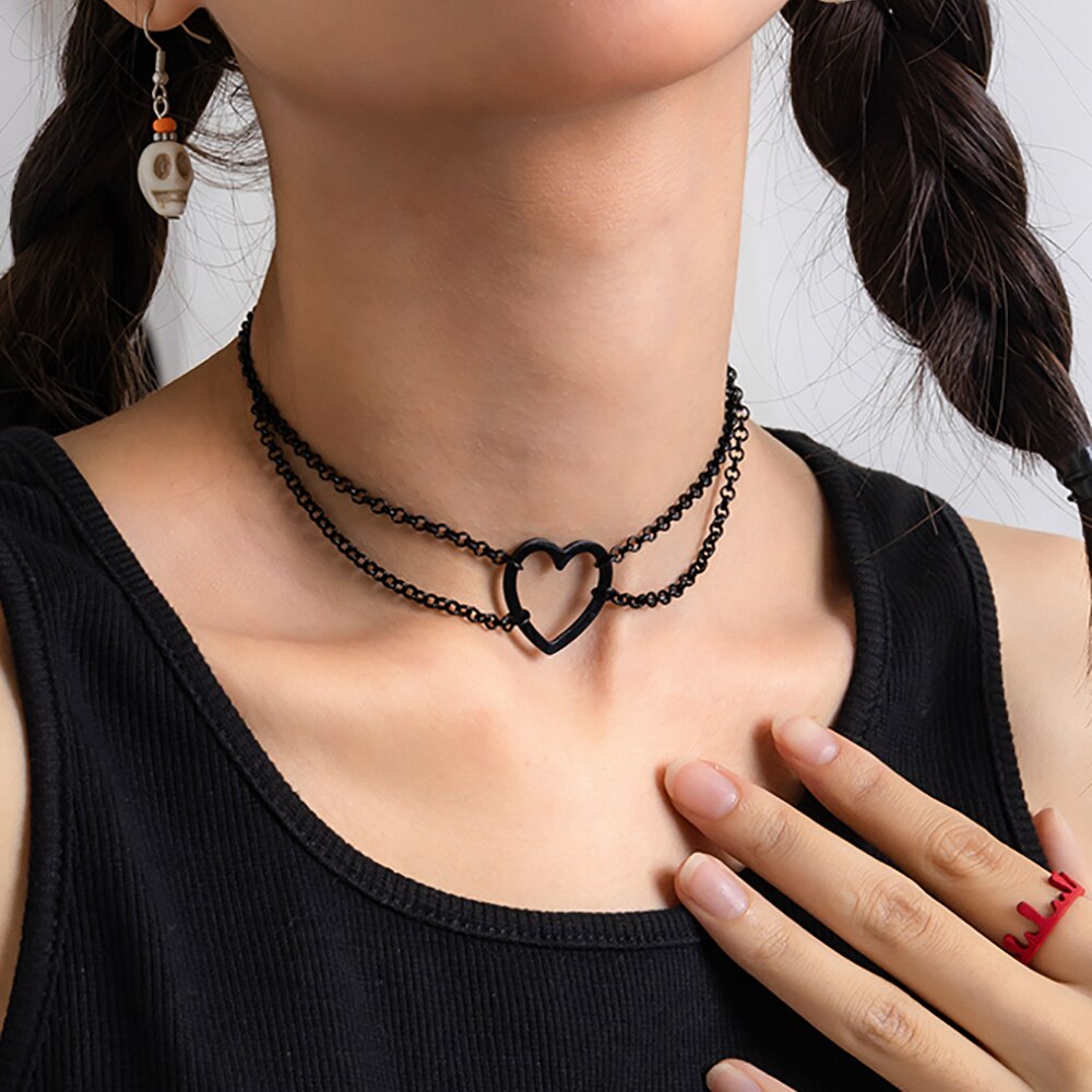 IngeSight.Z Sexy Goth Black Spray-Painted Heart Choker Necklace for Women Halloween Punk Rock Metal Link Clavicle Chain Jewelry