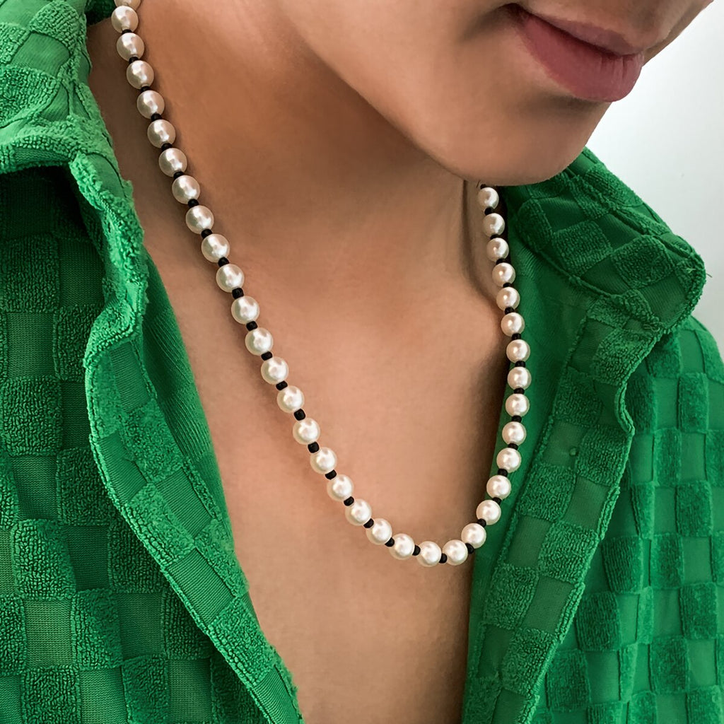 IngeSight.Z Trendy Imitation Pearls Necklace Men Handmade Classic Black Rice Bead Clavicle Chain Necklace Women 2022 Jewelry