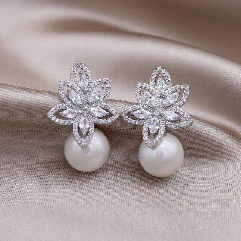 Korea Design Jewelry Delicate Copper Set Zircon Leaf Pearl Pendant Earrings Elegant Women's Party Accessories