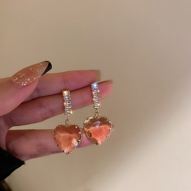 Korea Design Jewelry  Sparkling Crystal Heart Pendant Earrings Modern Girl Bar Party Women Earrings