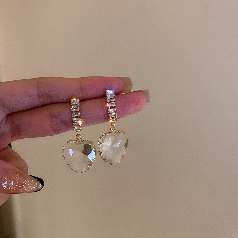 Korea Design Jewelry  Sparkling Crystal Heart Pendant Earrings Modern Girl Bar Party Women Earrings