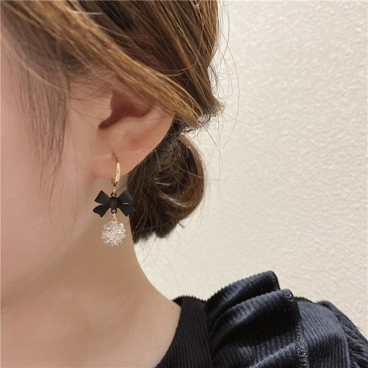 Korea Jewelry Copper Inlaid Zircon Ball Pendant Black Paint Bow Earrings Elegant Women's Party Party Accessories