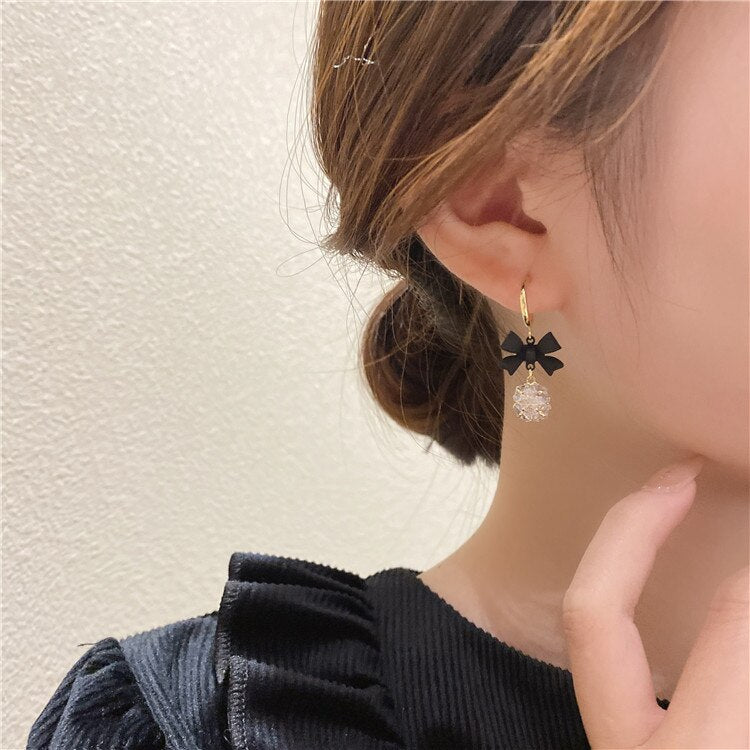 Korea Jewelry Copper Inlaid Zircon Ball Pendant Black Paint Bow Earrings Elegant Women's Party Party Accessories