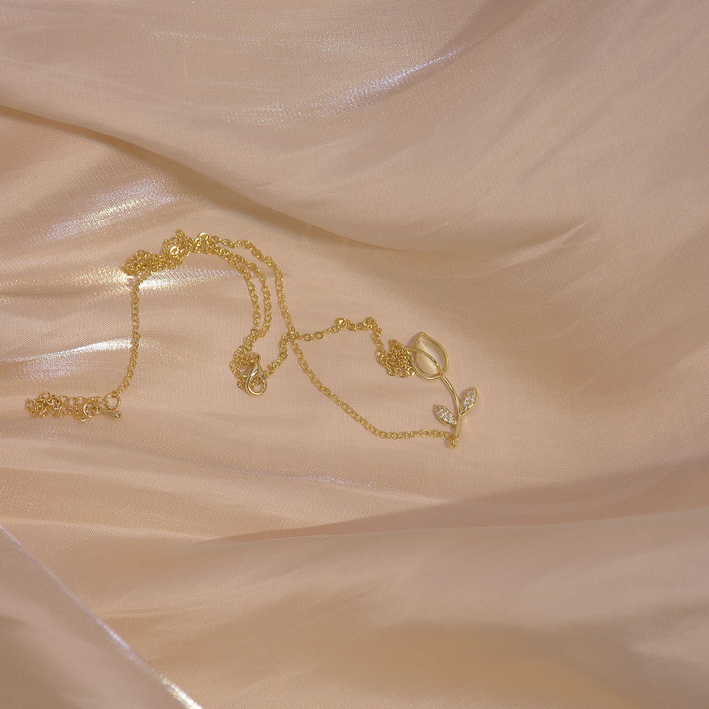 Korean design jewelry exquisite  zircon opal tulip flower pendant necklace sexy clavicle necklace for women