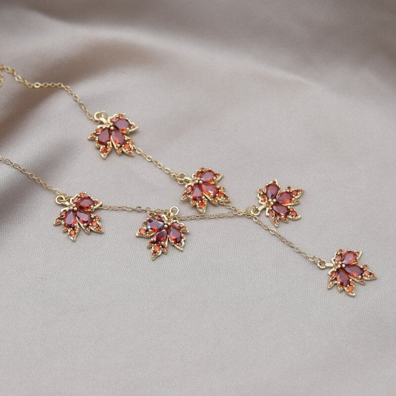 Design Jewelry  Orange Zircon Maple Leaf Pendant Necklace Elegant Women's Prom Party Accessories