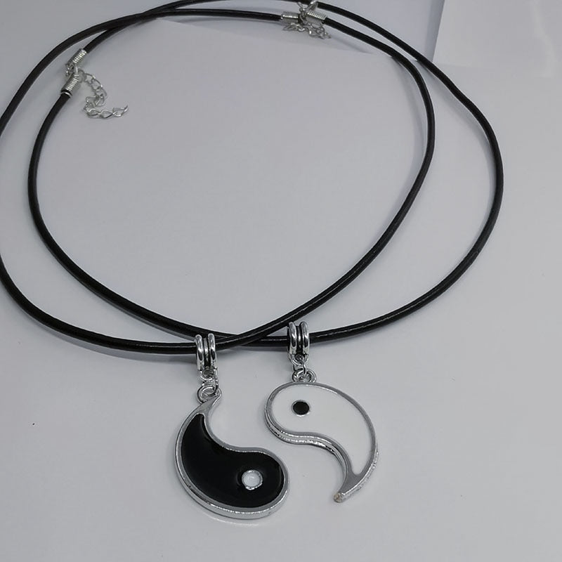 Paired Pendants Necklace For Couples BFF Tai Chi Yin Yang  Leather Chain White Black Friendship Couples Necklaces Jewelry