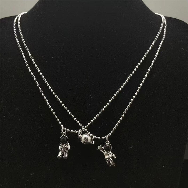 Spaceman Magnetic Pendant Necklace For Lovers Astronaut Creative Star Couple Necklaces Friendship Jewelry Anniversary Gift