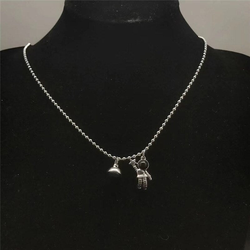 Spaceman Magnetic Pendant Necklace For Lovers Astronaut Creative Star Couple Necklaces Friendship Jewelry Anniversary Gift