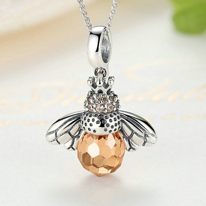Women Cute Queen Bee Animal   Crystal Pendant Necklace CZ Charm Bridal Engagement Wedding Jewelry Gift