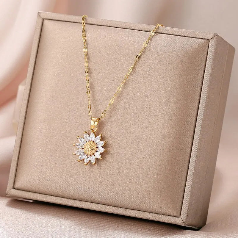 1PCS Gold-color Necklace Ladies Light   Style Flower Pendant Inlaid Zirconia Titanium Steel Chain Holiday Jewelry