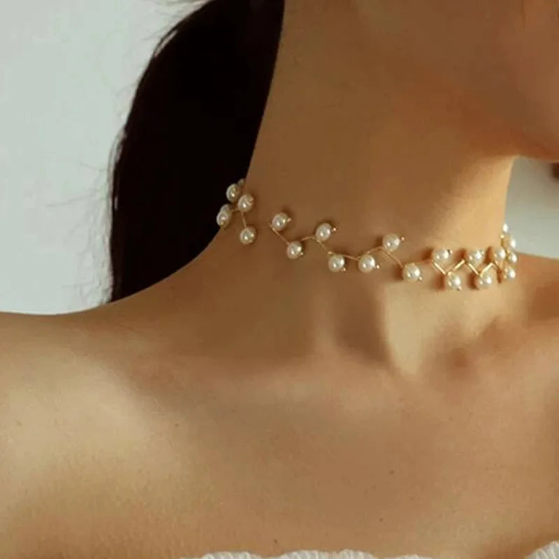 Wedding Pearl Choker Necklace For Women Vintage Coin Lock Pendant Chain Jewelry on the Neck Accessories Party Gift