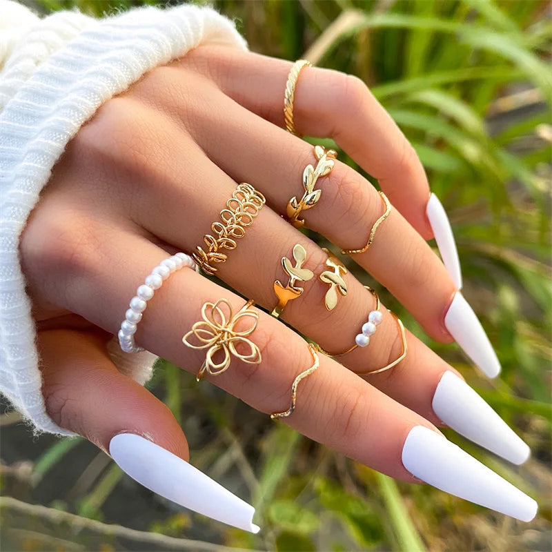 Bohemian Wave Flower Rings Set For Women Vintage Geometric Pearl Butterfly Metal Chain Knuckle Rings  Trendy Jewelry Gift