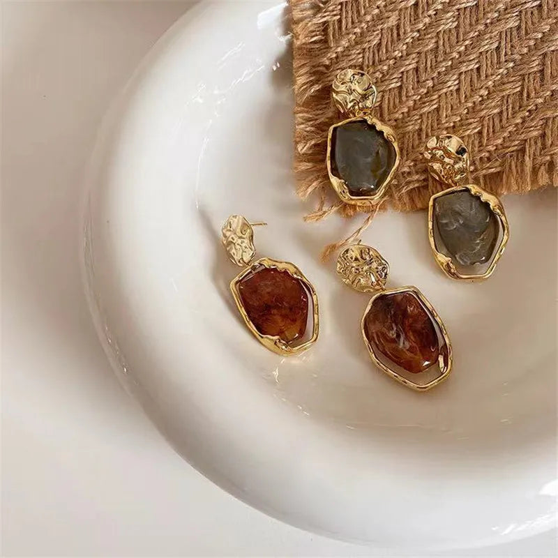 Exaggerated Personality Irregular Resin Earrings South Korean Style Fashionable Vintage  Geometric Stud Earrings Women Jewelry