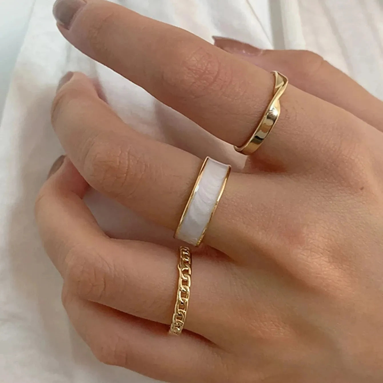 Simple Hiphop Trendy White Green Adjustable Open Finger Ring For Women unk Cool Resin Chain Rings Set Jewelry Girl Gift