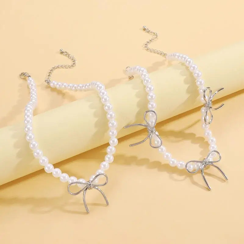 Gothic Vintage Pearl Bowknot Pendant Necklace for Women Y2K Aesthetic Handmade Beaded Imitation Pearl Necklace Jewelry Gift