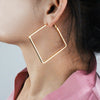 Hollow Big Square Hoop Earrings for Women Jewelry Minimalist Creative OL Statement Geometric Metal Rhombus Gift、 - Image 1