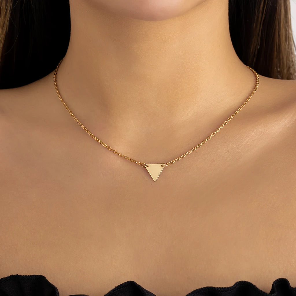 Lacteo Trendy Gold Color Petals Shape Short Neck Chain Necklace Choker for Women Jewelry Collar Clavicle Necklaces Gifts Party