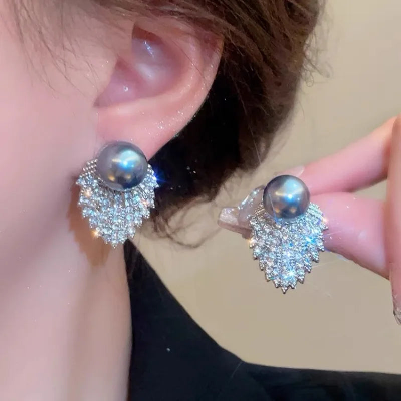 Luxury Rhinestone Leaf Stud Earrings Women's Temperament Elegant Design Wedding Party Jewelry Valentine Gifts