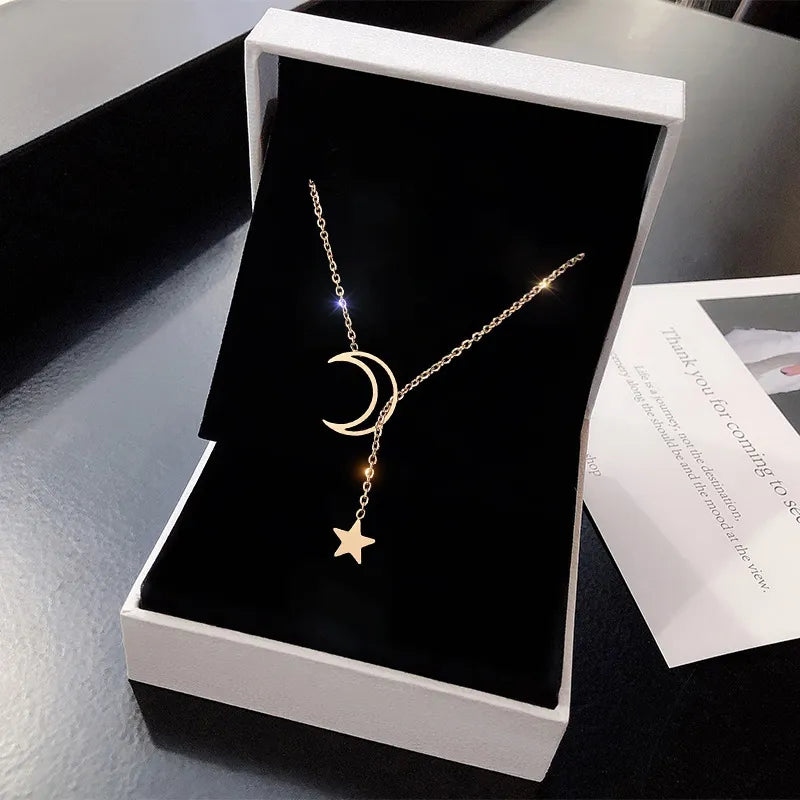 Simple Moon Star Pendant Choker Necklace Simple Gold Color Alloy Charm Chain Collares Necklace For Women Party Jewelry