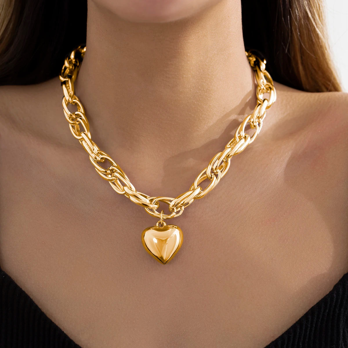 Trendy Punk Exaggerated Metal Statement Short Collar Clavicle Chain Geometric Heart Pendant Necklace Vintage Hip Hop Jewelry
