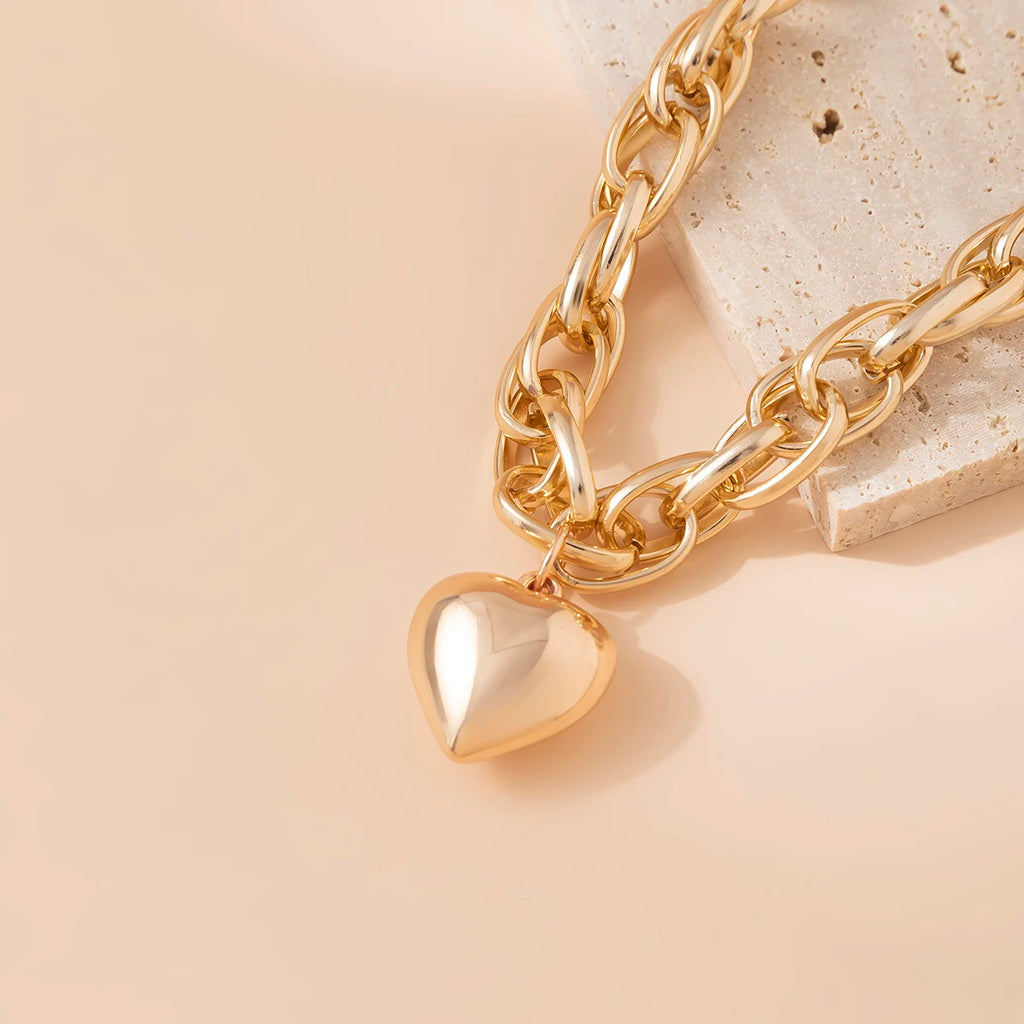 Trendy Punk Exaggerated Metal Statement Short Collar Clavicle Chain Geometric Heart Pendant Necklace Vintage Hip Hop Jewelry