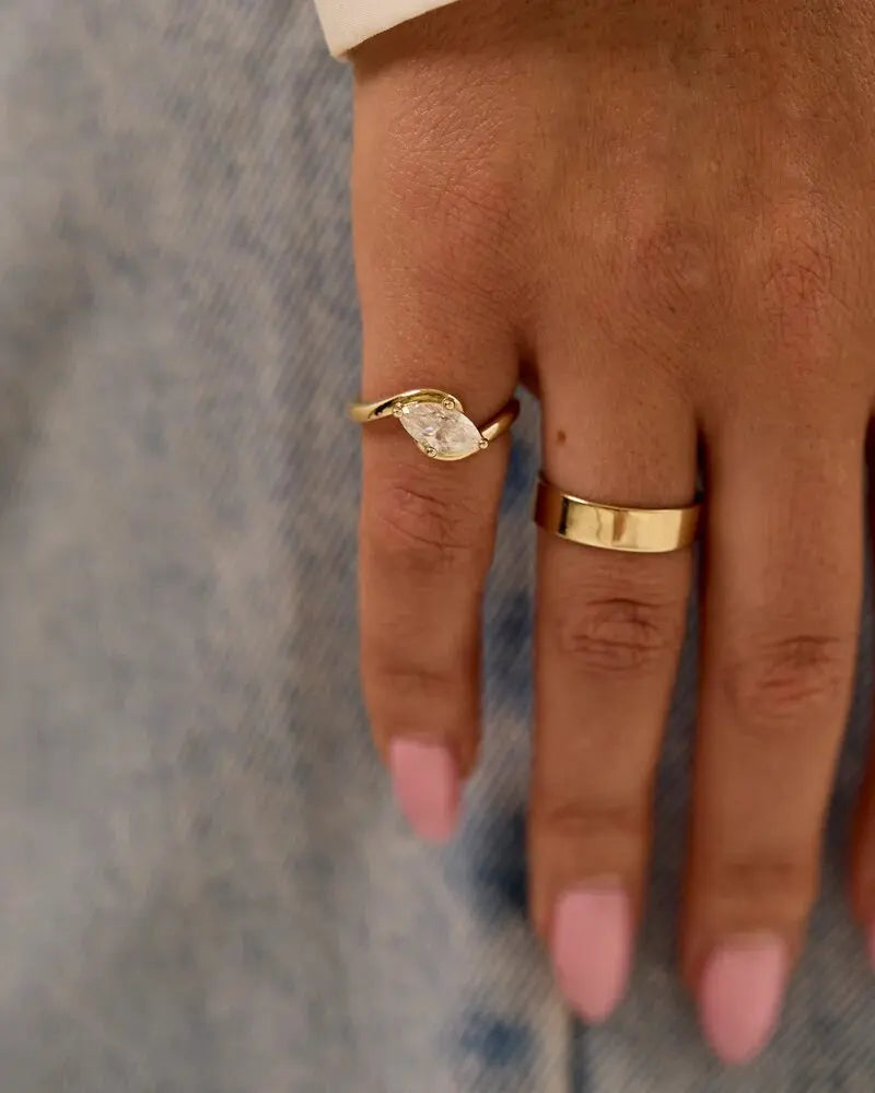 Size 4 Cocktail Finger Rings for Women Bezel Setting Marquise Cubic Zirconia Gold and Platinum Plated Color for Party - Image 1