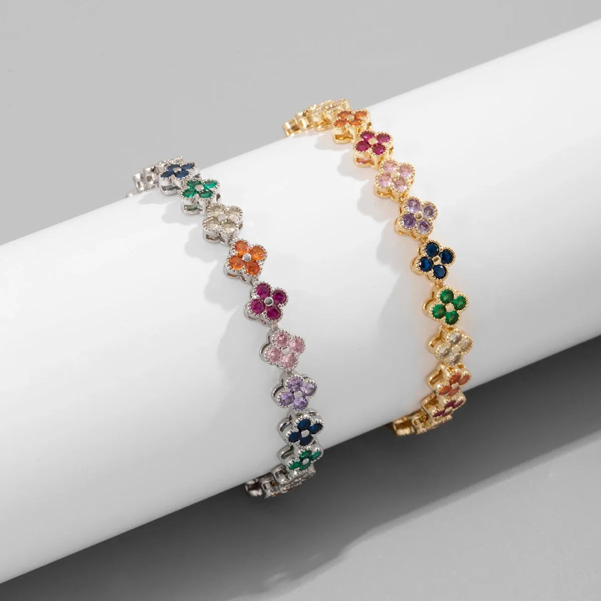 A Colorful Lucky Four-Leaf Flower Bracelet Inlaid With Zircon, And Small Fragrance Style, Versatile For Women - Image 1