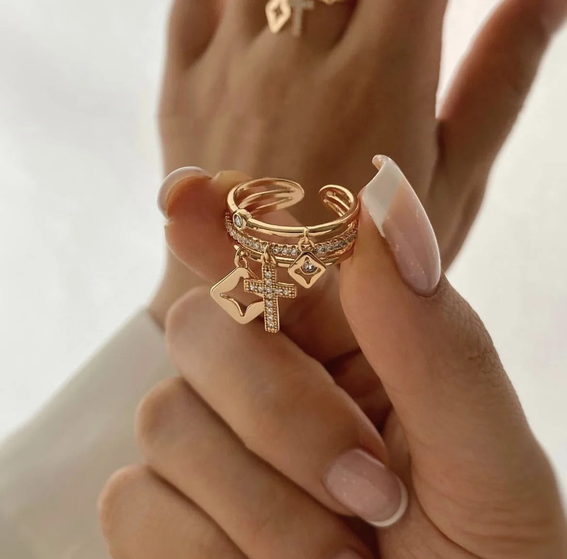 Nwe Stainless Steel Gold Plated Sun Rings for Women Stone Inlaid in Hollow Metal Texture Ring Jewelry - Image 1